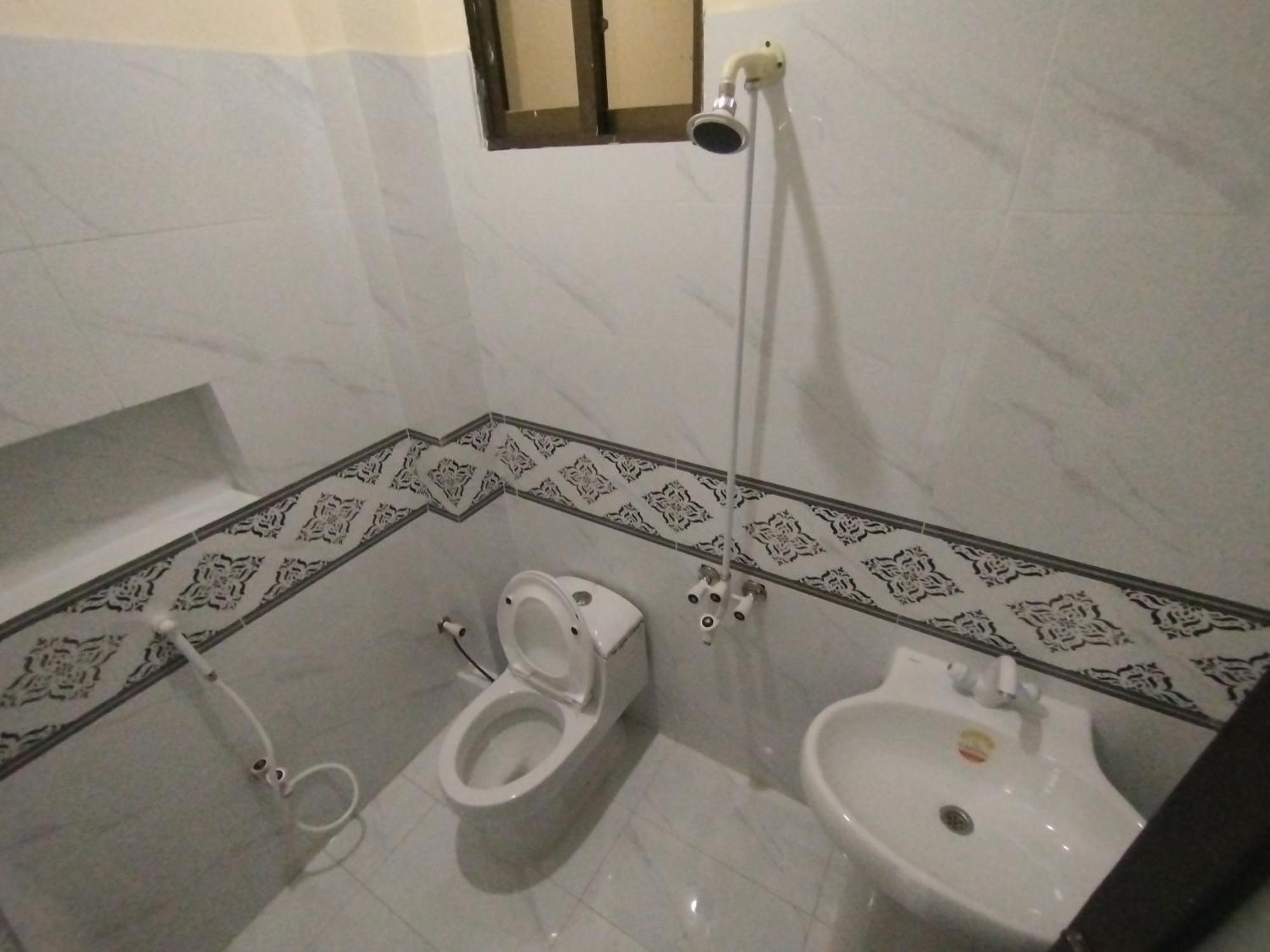 Hotel Crown Plaza, Near Karachi Airport, Darul Sehat Hospital, Dow, Agha Khan And Liaqat Hospital Екстериор снимка